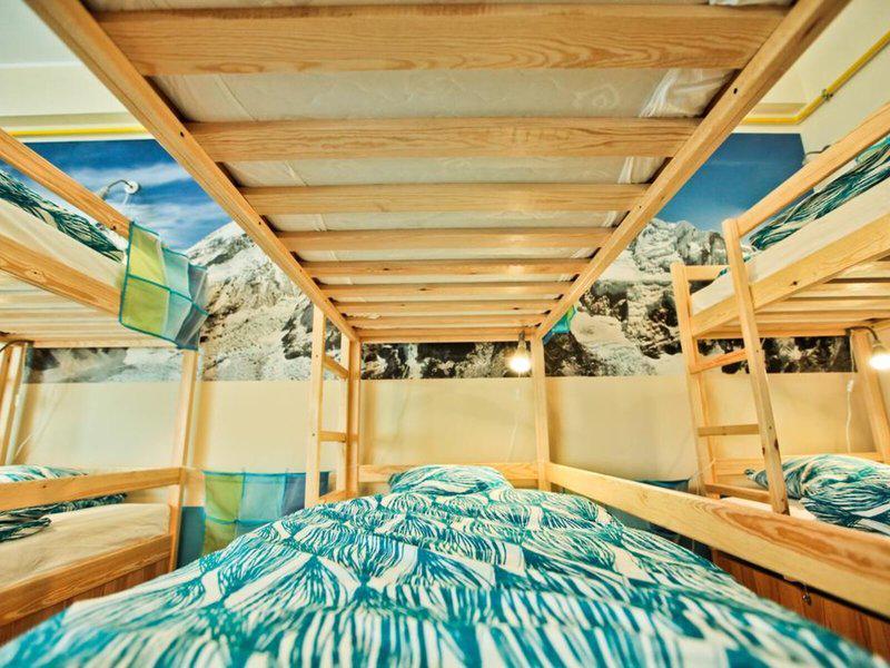 827A352B8CAFF0728399BF8B3E9A3E16