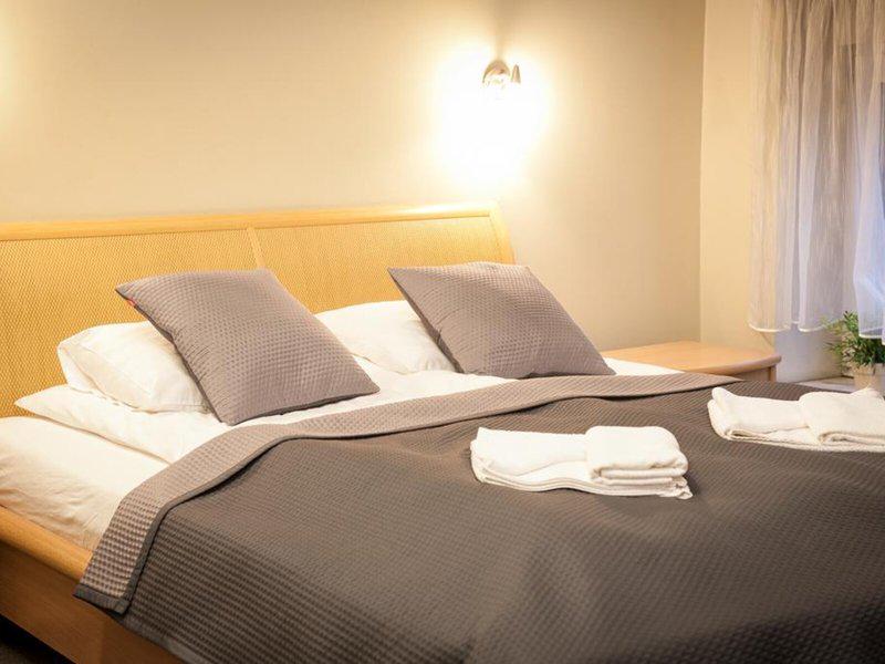 260DCC2518C7E1448EB24BB8A8319B4D