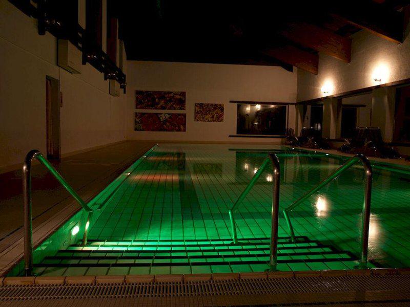 4FBC46771ACE2493B9F22FCB64EDF34D