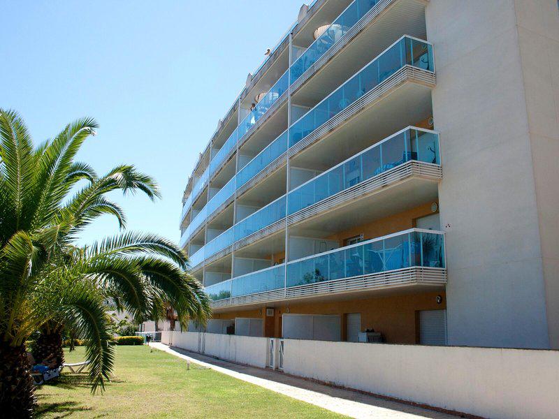 B7CF79CE6AB3C814818262F8B327ADD0