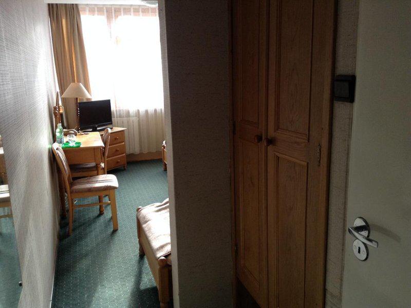 0D9479BBFE4EC5AF61DDB5E0DCB51309