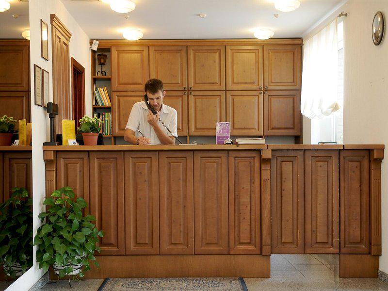 377123062E55BE01F809F90A1685196D