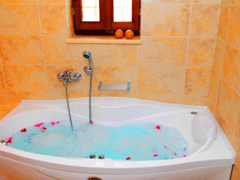 569CEAD6741778919212B361408514A0