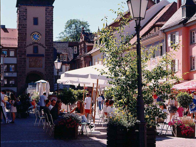 3EE4E1E7AA2CF867A65FBF5F75D1E705