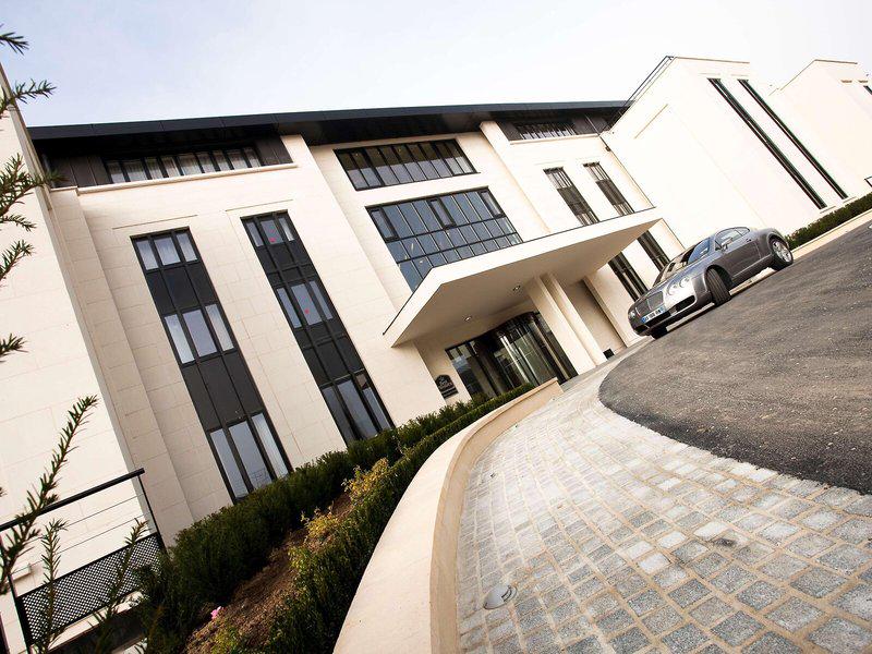 1850CA6E353003BAB27F3F3281F20DA7