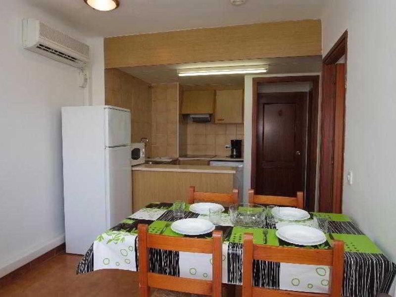 427CEF01FBA67285CF3A4B8ABF866FA3