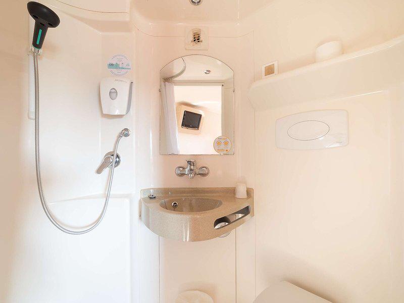 245D7217E64CD767DBDC29D2FF7204B0