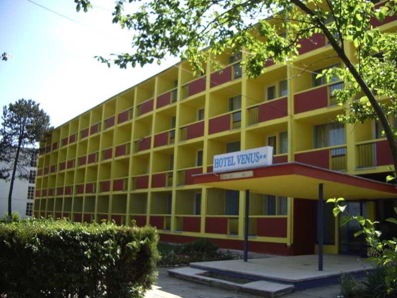 FFCB4BF3157584858EDD5814B2A6EC08