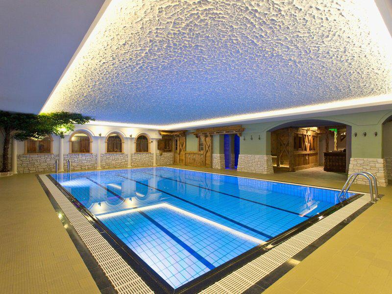 9A4295D24C9621985F812C2B44A87A10