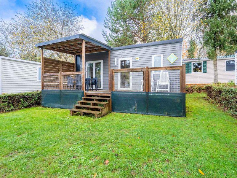 0AED70A3B19F43DE08D60C46BC32FF89