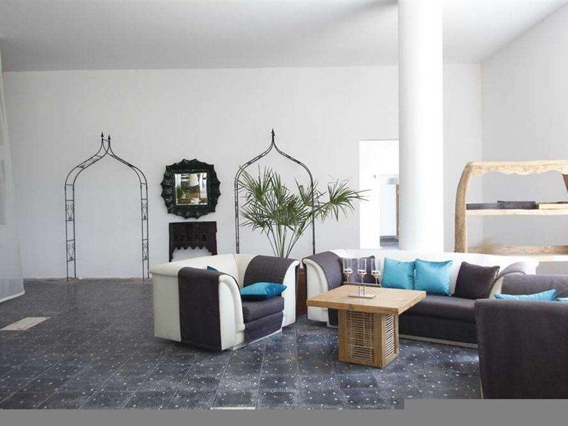 BBEA35E0442749802A32D03AD76099CF