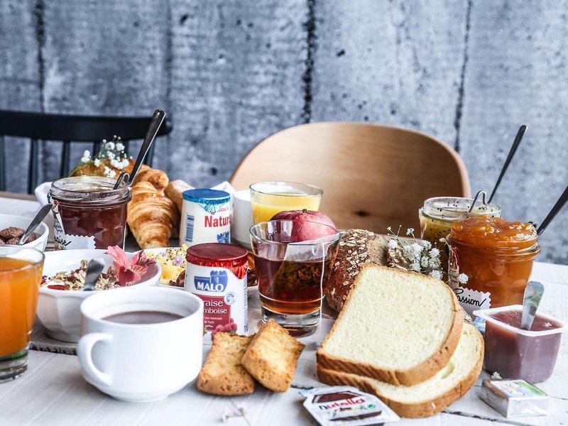 FB9A1C08F5B32FC90972F46FC67D487E