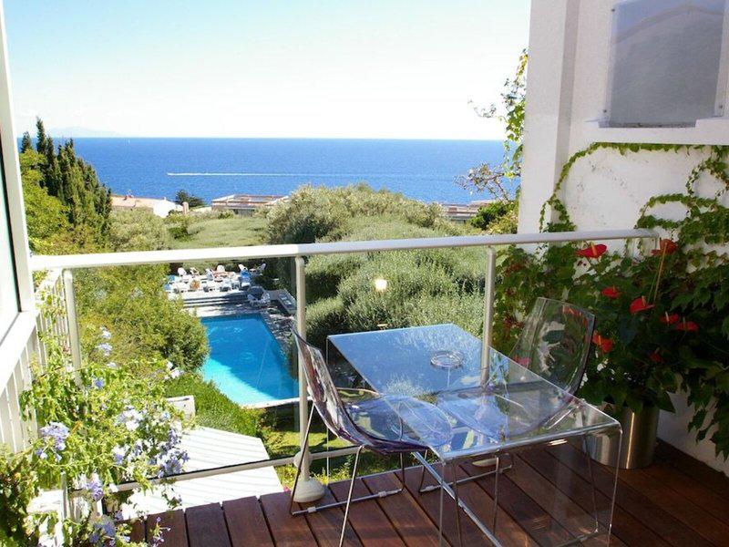 90653D7F55A32E49C49D80AB9724AF89