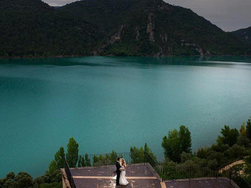 11B8F3F8DD189C8AFAF03223856BA118