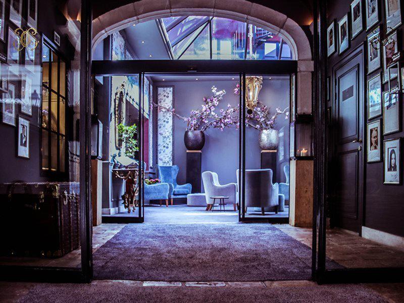 98FF49F61A089421951969807DE3255A