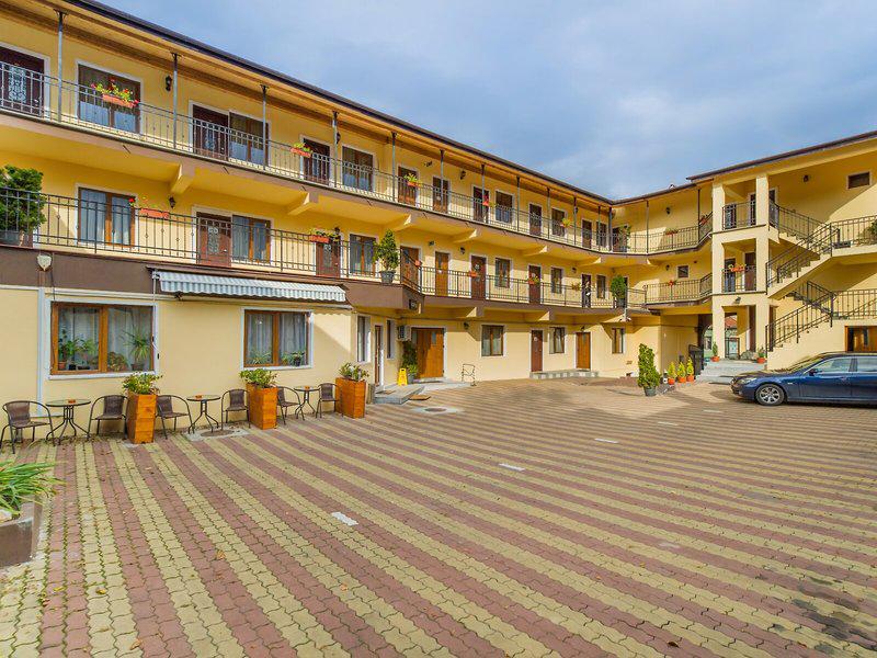 9C75AD60CA48734D5E4F39D252A1DA8E