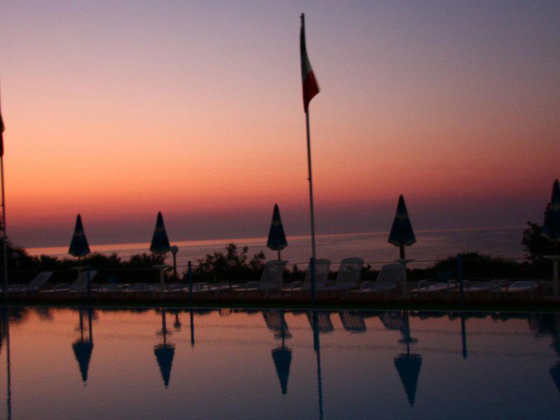 3197D8770B0F6D42CBBFCCE7F1DCFF44