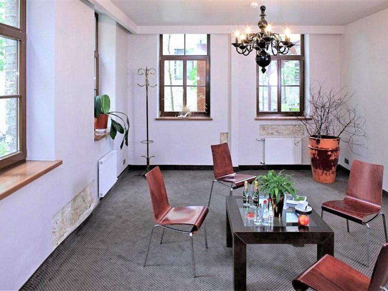 B68E94AB63B1868E76C5B36F78D8F27D