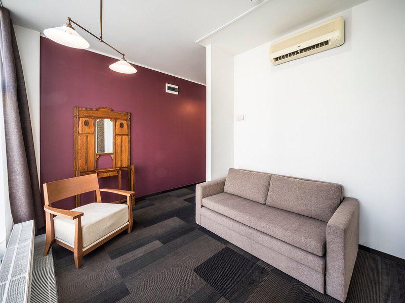 E6F3B820D226C727CAF8A147BE4C025B