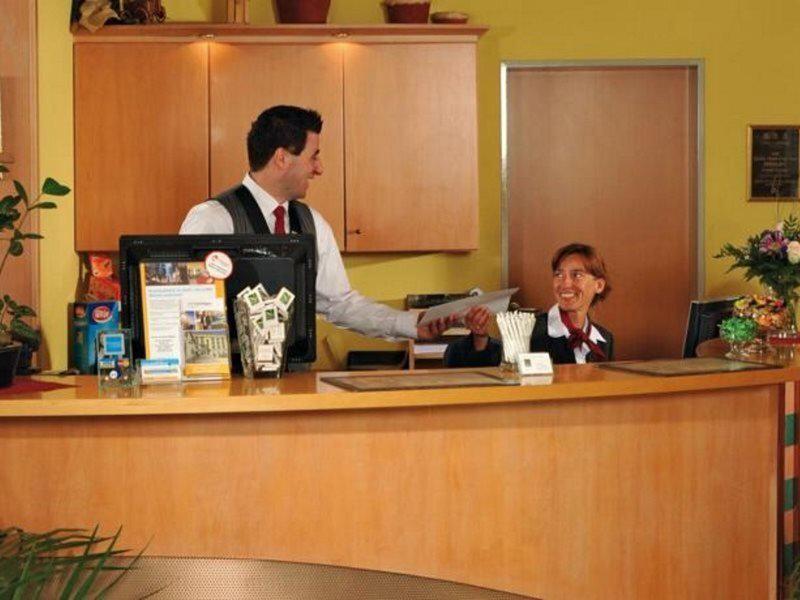 CA2A8B385E459F68803372905C84FA9B