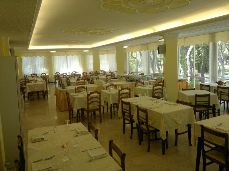 14B58833CCFB6C2C25BD8ED3DD4C7D40