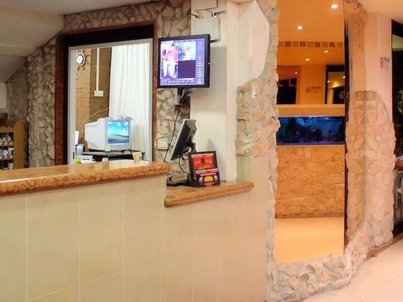 0A1563A4DFC463894BB3CE7154AA0DA3