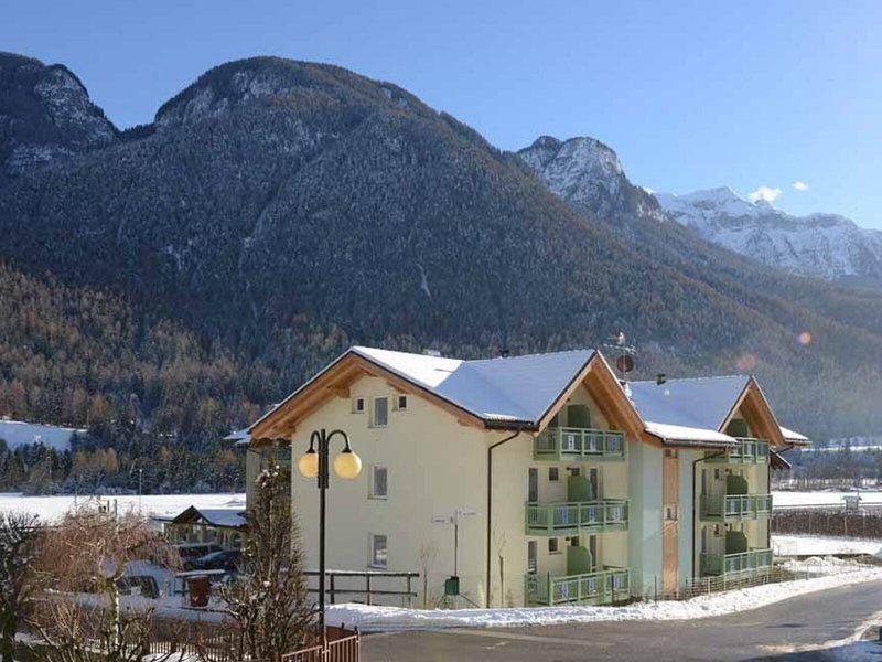 63E082BE00F25825352BC0CB60E8C2AA