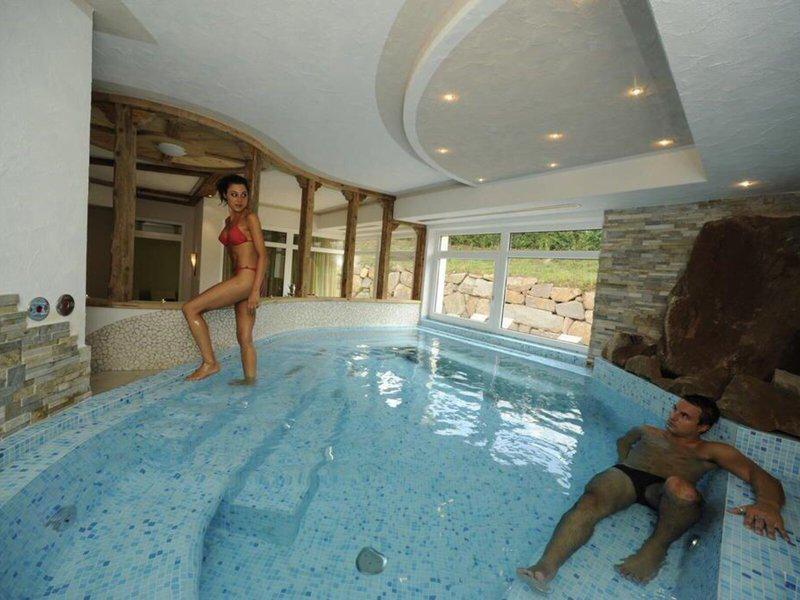 CB794E906097FEBFA1CF723152F54718