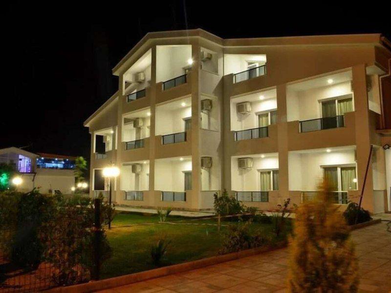 CED0EA0C0060D37EB04624720FC30C5B