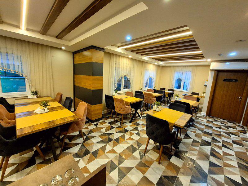 10F8F8418303F57AC87EA90E0FD88047