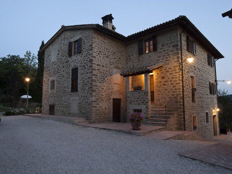 7C88B5FBDDC1542780BA4C3611BA8470