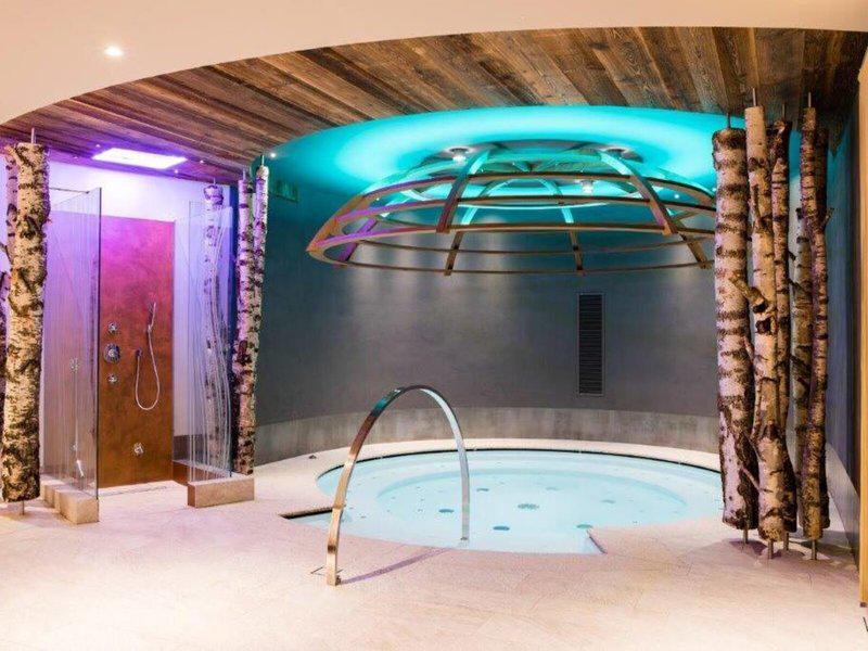 071AD32C9A46BF18C6A158893937040F