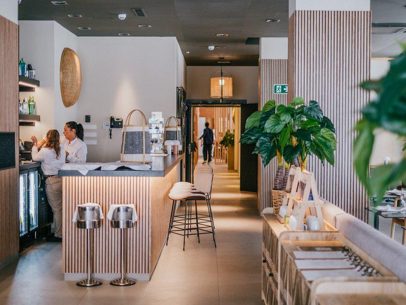 547BD8517FEDDFC52A9B4EAC4E525450