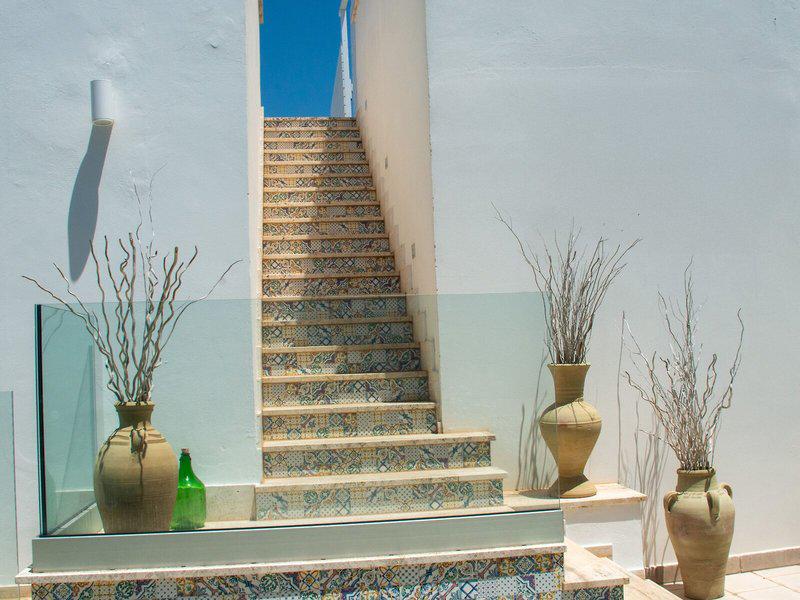 DAAD9F084C264AA71EF1D65F168A21DE