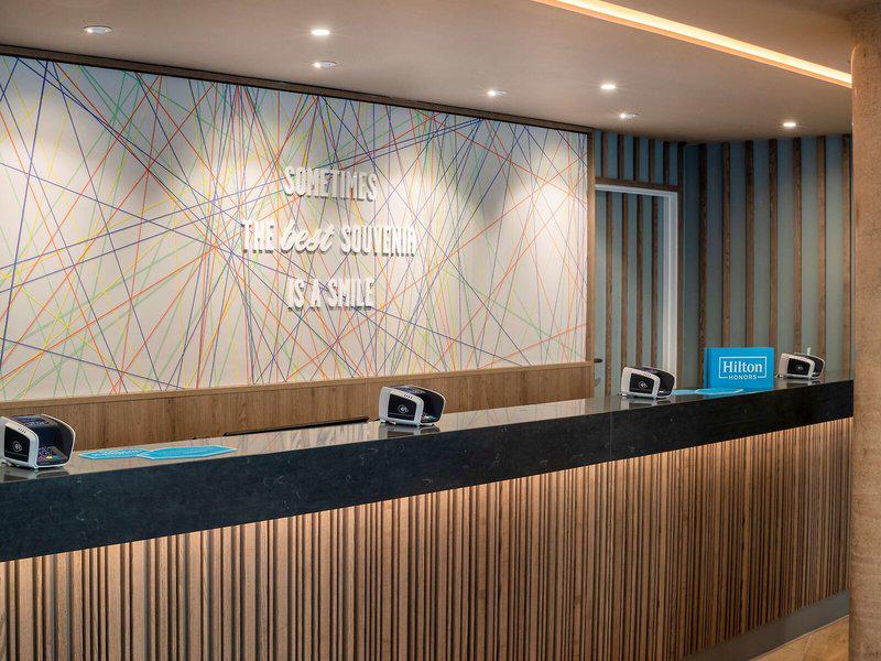 E2B5281012C8CCDBD9AF0C9BF0051748