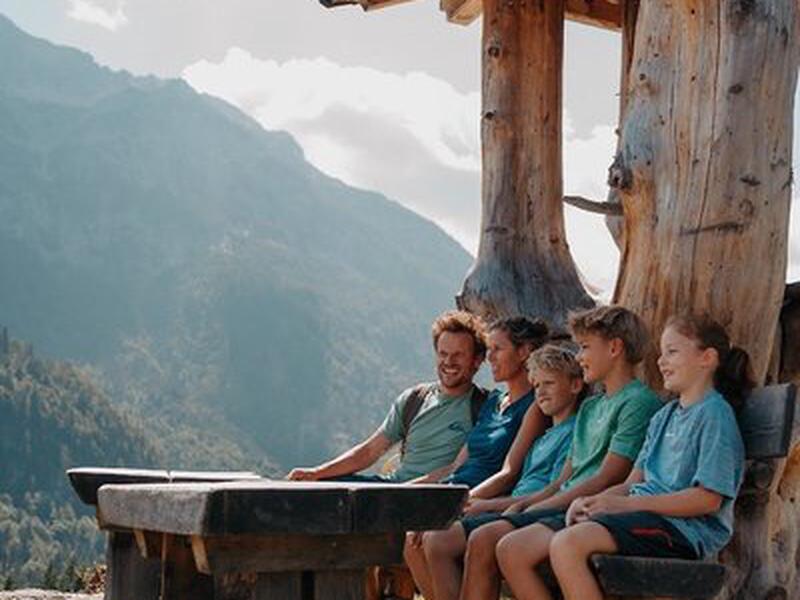 3D925AA8D94402725153737B5507DF30