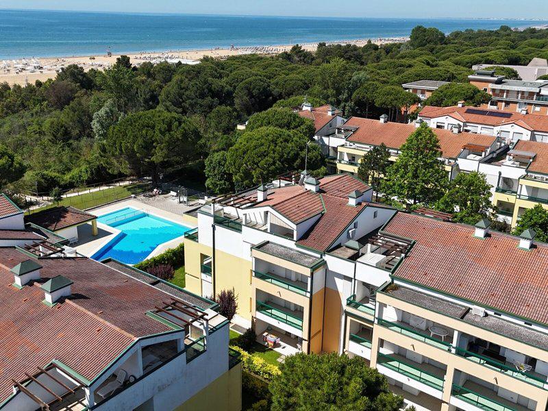 CAB6410584A06D12C6D082D572F39554