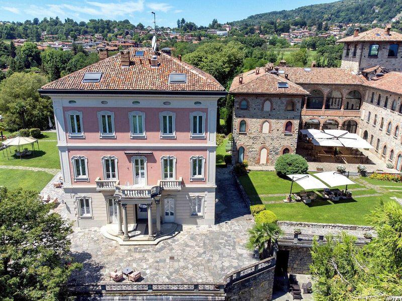 DFAC369FFD99F4F34BBD311D7C248107