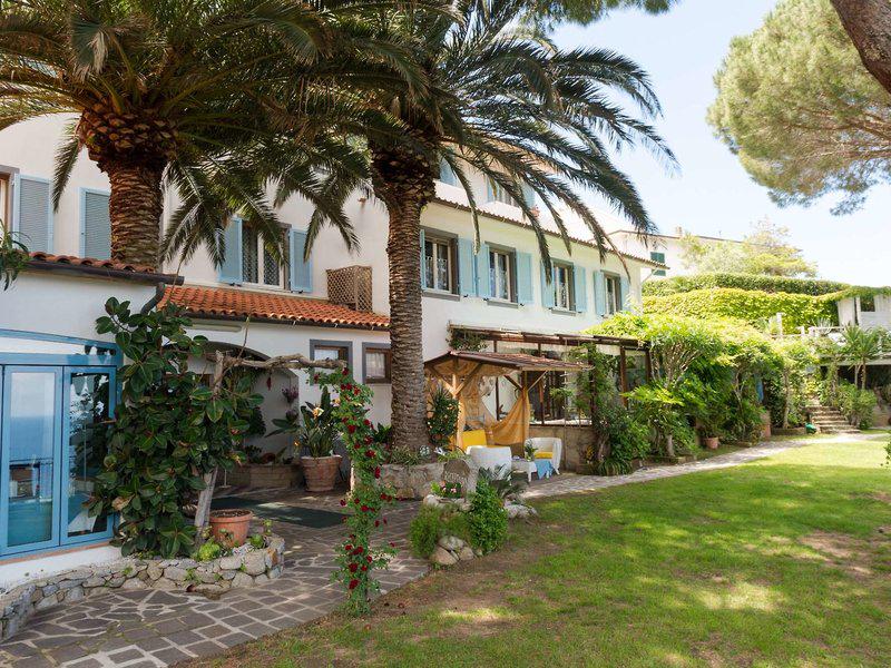 8213CA9EB9C337870384FA152C44CA50