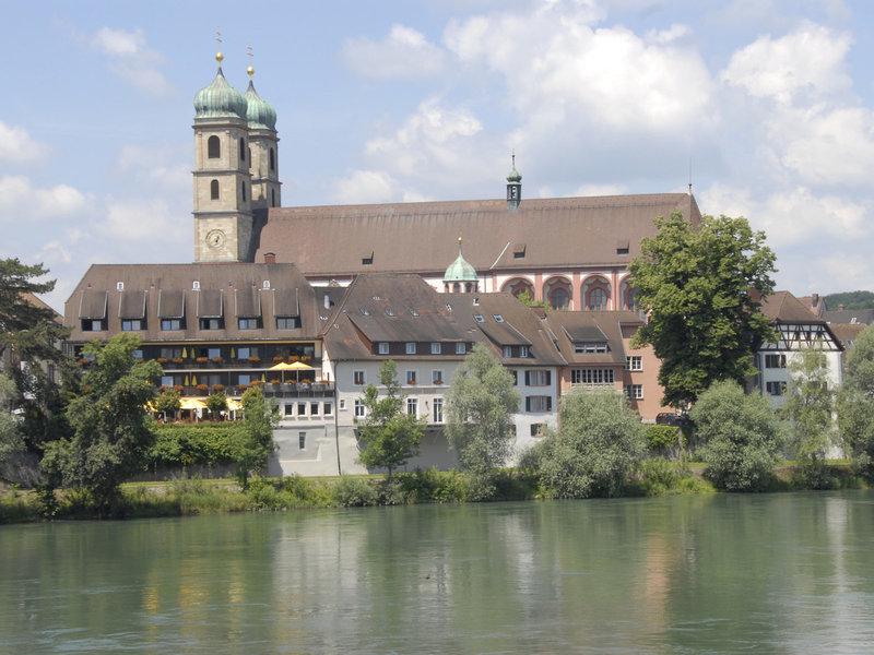 781E87B6DEB4DE3239E87A244BE10351