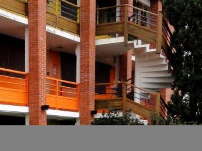 75E3CE500F9784E95E9A4170DCB93FBB