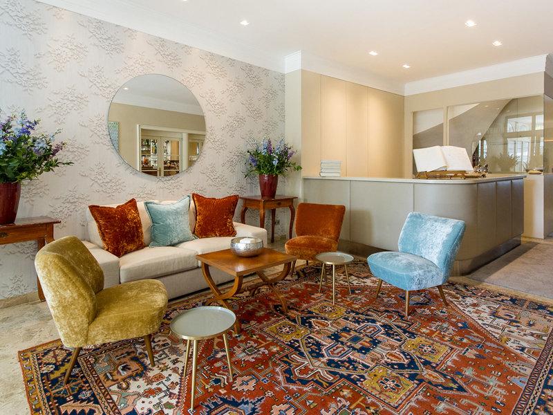 F62118A24FB8504BF18E0E952B4DFC17