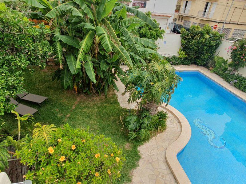 4F8CB580AF5940614ED15CD375DE6F61