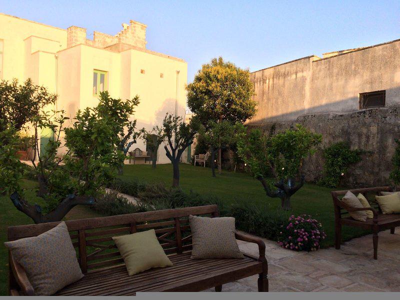 26B0E9430869DF43094B5C82BF32F5B1