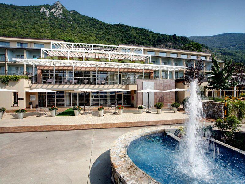 E47AE432A4834EE811BDDD229EE2E544