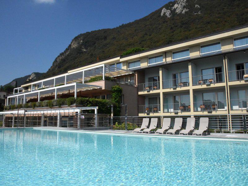 35987B6CF12E3F7DA86381F2D4D503C7