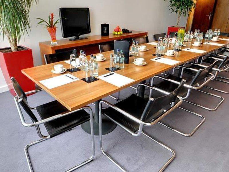 DFD5F010A04B4E75C44536B6C817C1DE