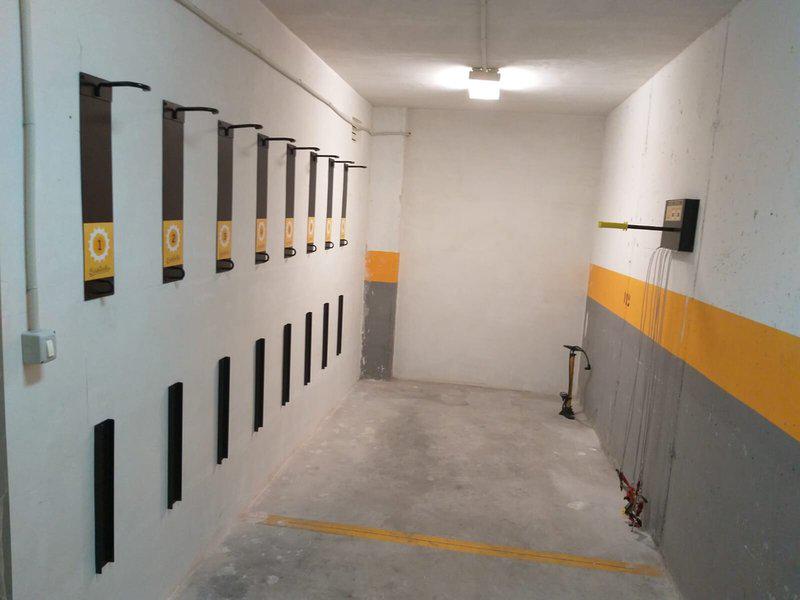 7F98AC77CBA0B3537012A1EC31E84725