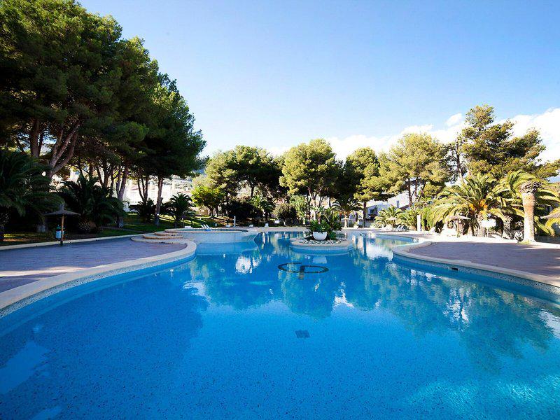 E8C76478014357E84A635D1DFFFD182B