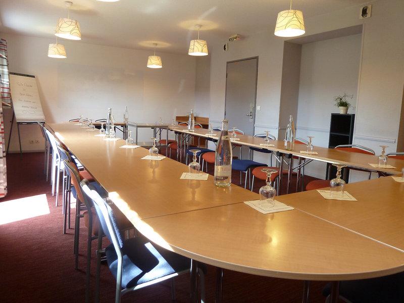 53EE503706C095A907A4EDB8056AE3BB